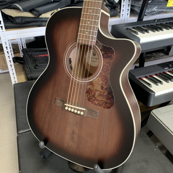 GUILD OM-240CE