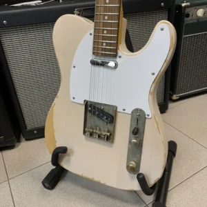V62 ICON Distressed Ash Blonde